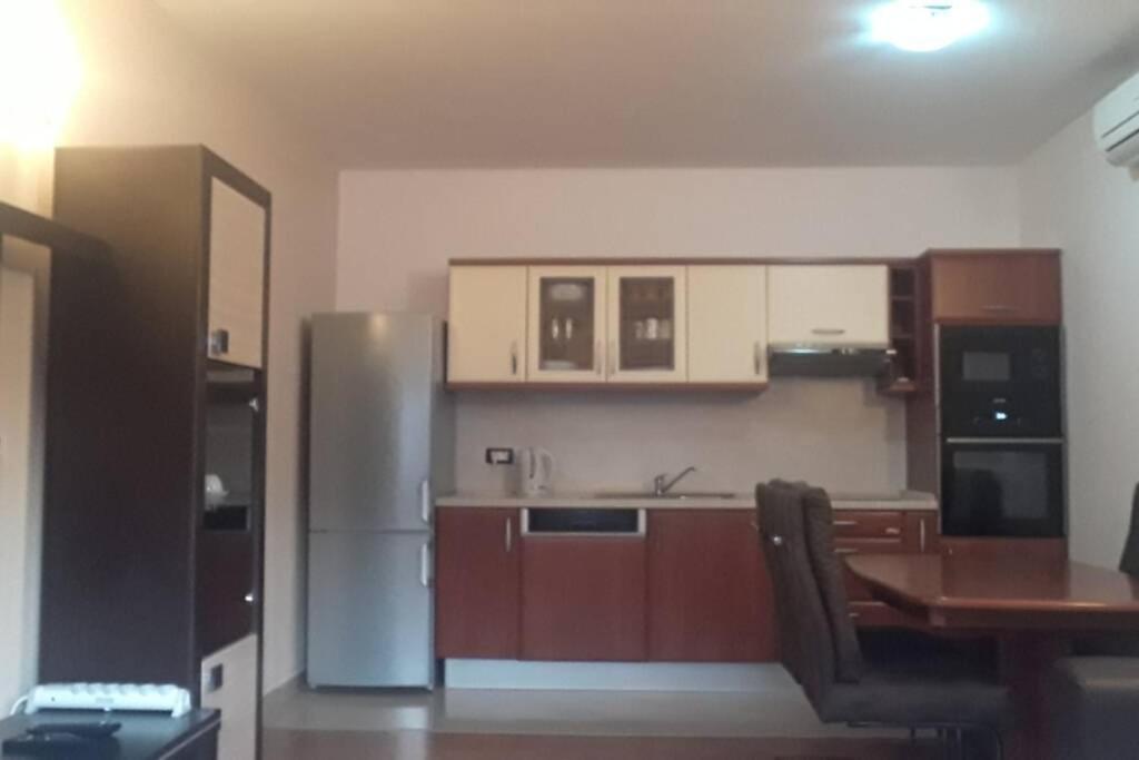 Apartman Franko - Uz Parking พูลา ภายนอก รูปภาพ